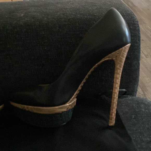 COPY - Brian Atwood heels - Size 6 - Black and Gold - Picture 1 of 10